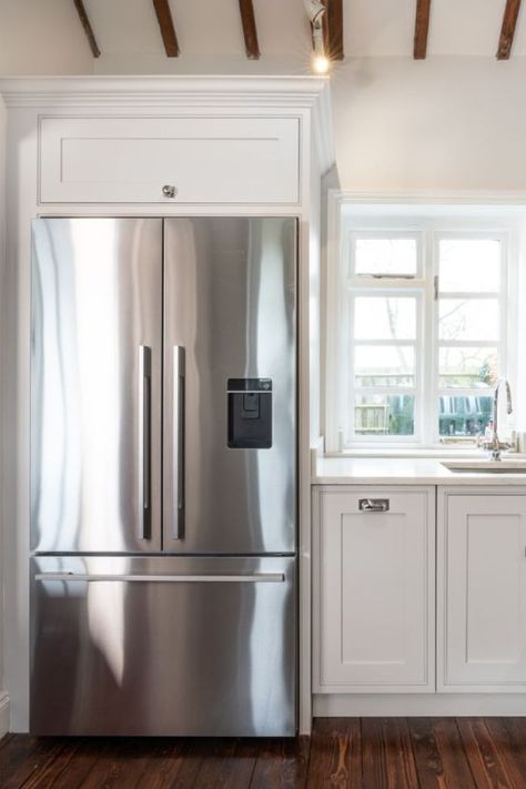 Sink Next To Fridge Kitchen, Sink Beside Fridge, Sink Next To Refrigerator, Big Fridge And Freezer Kitchen, Fridge By Sink Kitchen Layouts, Kitchen With Refrigerator Next To Sink, Fridge Near Sink, Fridge With Freezer Drawer, Kitchen Ideas With Refrigerator