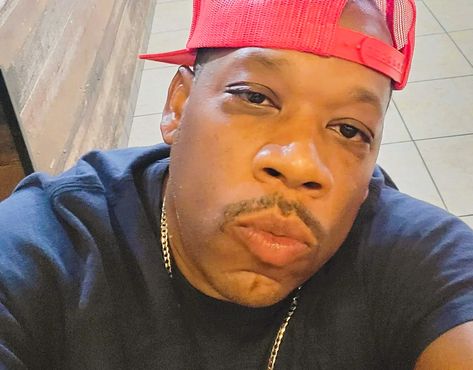 Who is Michael Bivins?  Michael Bivins is a famous American rapper, singer, producer, and songwriter. Michael Bivins is known for being one of the founding members of the famed music groups “Bell Biv Devoe” and “New Edition.” As a widely known musician, Michael is known for being associated with hit songs produced under his two [...] Source: Michael Bivins Biography, Age, Career, Net Worth, Kids Bell Biv Devoe, Michael Bivins, Friday After Next, R&b Music, 90s Music, Famous Americans, American Rappers, Private Life, Music Games