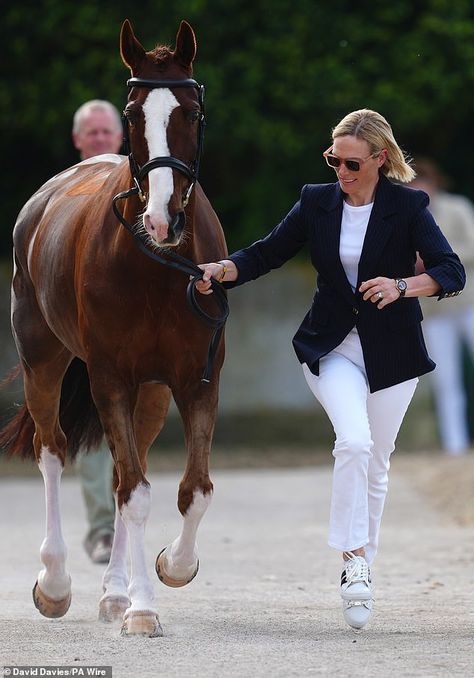 Badminton Horse Trials, Super Bowl Winners, Zara Tindall, Met Gala Dresses, Horse Trials, Equestrian Events, Public Display Of Affection, Running Horses, Princess Anne