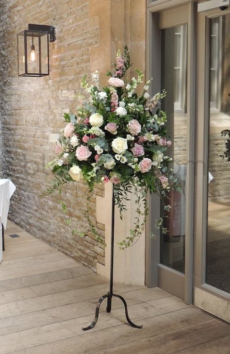 Flower Pedestal Arrangements, Pedestal Arrangement Wedding, Flower Pedestals Wedding, Ceremony Pedestal Arrangements, Wedding Pedestal Flowers, Pedestal Floral Arrangements, Standing Flower Arrangements, Floral Pedestal Wedding Ceremony, Ceremony Florals On Pedestals