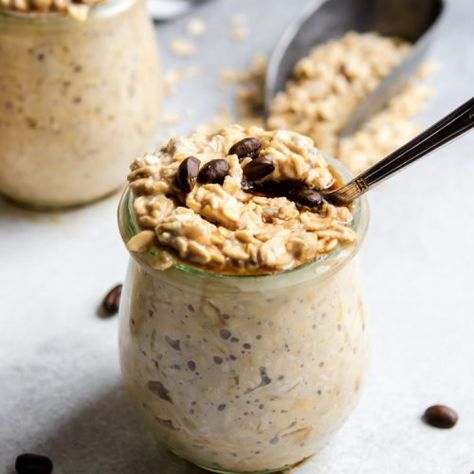 Cold Brew Overnight Oats, Coffee Overnight Oats, Vanilla Cold Brew, Cilantro Lime Slaw, Making Cold Brew Coffee, Counseling Office, Yogurt Recipes, Overnight Oats Recipe, Oats Recipes