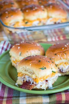 These oven-baked sliders are perfect for a family dinner or a stay-at-home double date. First, layer bacon, turkey, and cheddar cheese onto Martin’s 12-Sliced Potato Rolls, and dress with ranch dressing for a club-style sandwich. Next, arrange in a baking sheet and brush the tops with butter, garlic, parsley and sesame seeds and bake to a perfect golden-brown. Turkey Bacon Cheddar Sliders, Turkey Bacon Cheese Sliders, Turkey Ranch Sliders, Turkey And Cheddar Sandwich, Baked Sandwiches Oven, Turkey Bacon Ranch Sandwich, Turkey Bacon Sliders, Turkey Club Sliders, Turkey Bacon Ranch Sliders