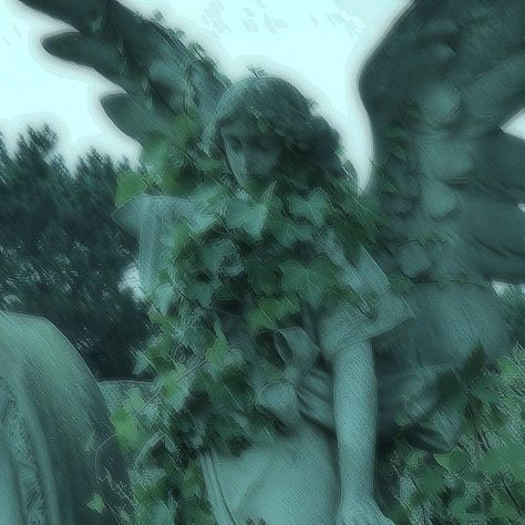 Dark Fairy Core, Fairy Grunge Aesthetic, Dark Forest Aesthetic, Dark Fairycore, Grunge Pictures, Fairycore Aesthetic, Dark Green Aesthetic, Dark Fairy, + Core + Aesthetic