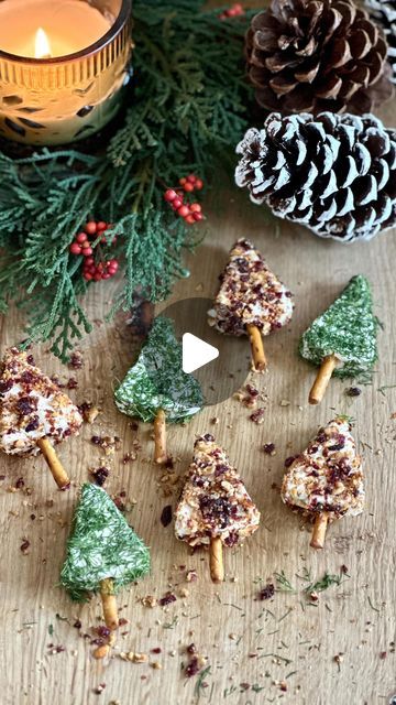 Makenzie Helfer on Instagram: "CHEESE WEDGE CHRISTMAS TREES 🎄 🎄✨ The cutest little cheese trees for your charcuterie boards, snacks, girls dinners, and holiday soirées. @thelaughingcowusa cheese triangles Pretzel sticks Dill finely chopped Spicy pecans and cranberry’s finely chopped 👉🏻Save, share, and follow for more holiday inspo ✨ . . . . #christmastime #christmasparty #winterrecipe #christmasfood #christmasrecipe #cheese#ltkholiday #holidayentertaining #holidayappetizer #winterwonderland #laughingcow #laughingcowcheese" Christmas Tree Cheese Wedges, Cheese Trees, Spicy Pecans, Cheese Tree, Cheese Stars, Board Recipes, Cheese Triangles, Cow Cheese, Cheese Wedge