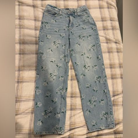 Size 6 Wild Fable flower print jeans Print Jeans, Printed Jeans, Wild Fable, Flower Print, Flower Prints, Size 6, Fashion Trends, Fashion Tips, Clothes Design