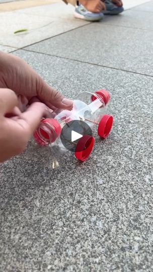 Water Bottle Crafts, Recycle Water Bottles, Kid Experiments, Kids Memories, Car Artwork, Crafts Hacks, Childrens Crafts, Fun Activities For Kids, Craft Table