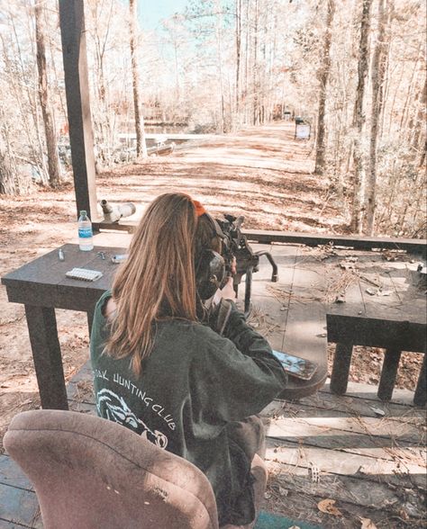 Hunting Asthetic Picture, Hunting Pictures Women, Woman Hunting, Hunting Aesthetic Girl, Hunting Aesthetic, Hunting Aesthetic Forest, Girl Hunting, Stylish Watches For Girls, Hunting Lifestyle