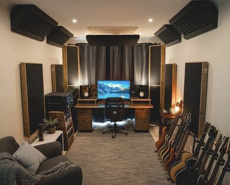 Home Music Studio Ideas, Bedroom Music Studio, Studio Room Design, Studio In Casa, Workspace Setup, Home Studio Design, Music Room Design, Home Recording Studio Setup, Studio Vibes