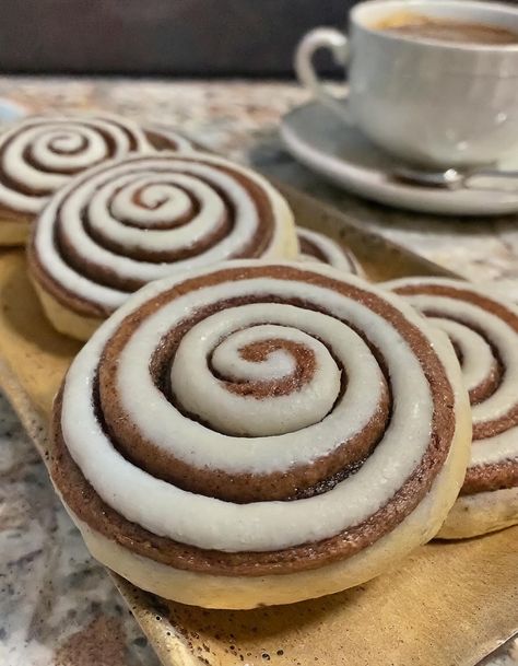 Copycat Crumbl Cinnamon Roll Cookies Crumbl Cinnamon Square, Churro Cookies Crumbl, Crumbl Cinnamon Roll Cookies, Crumbl Cookie Copycat Maple Cinnamon Roll, Crumble Cinnamon Roll Cookie, Cinnamon Roll Cookies Crumbl, Crumbl Cinnamon Toast Crunch Cookie, Cookie Roll, Banana And Cinnamon