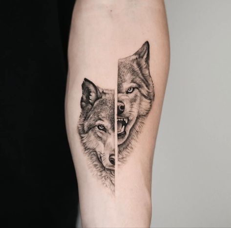 Wolf And Lion Tattoo Together, Gemini Wolf Tattoo, Two Wolf Tattoo, Tattoo Wolf Men, Wolf Tattoo For Men, Noel Tattoo, Tattoo Garter, Kurt Tattoo, Tattoo Guitar