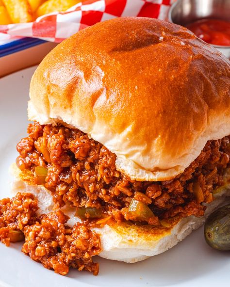 Sloppy Joe Recipe Vegan, Vegan Sloppy Joes Beyond Meat, Tvp Sloppy Joe Recipe, Tofu Sloppy Joes, Tofu Ground Beef, Vegan Burger Buns, Vegetarian Sloppy Joes, Vegan Sloppy Joes, Chicken Lasagna Recipe