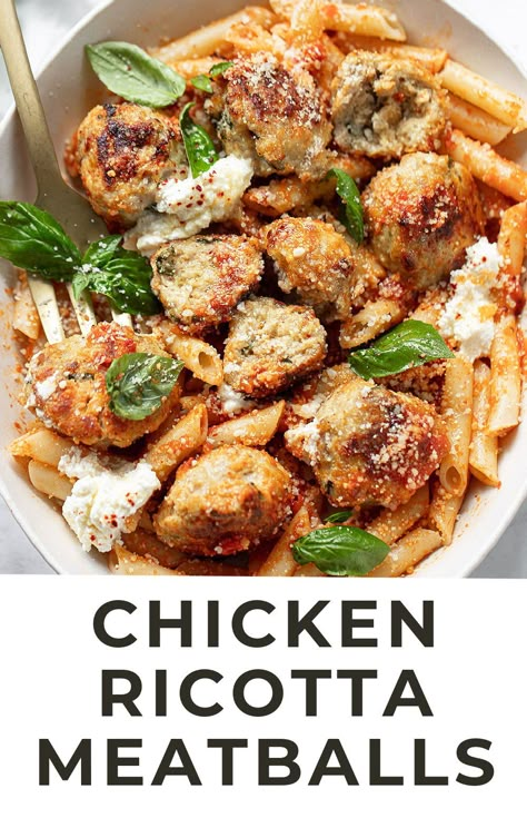 Chicken and Ricotta Meatballs (Baked or Pan-Fried) Hello Fresh Pork, Chicken And Ricotta, Chicken Mince Recipes, Chicken Ricotta Meatballs, Greek Meatballs Recipe, Ground Chicken Recipes Healthy, Chicken Ricotta, Ground Chicken Meatballs, Chicken Dishes For Dinner