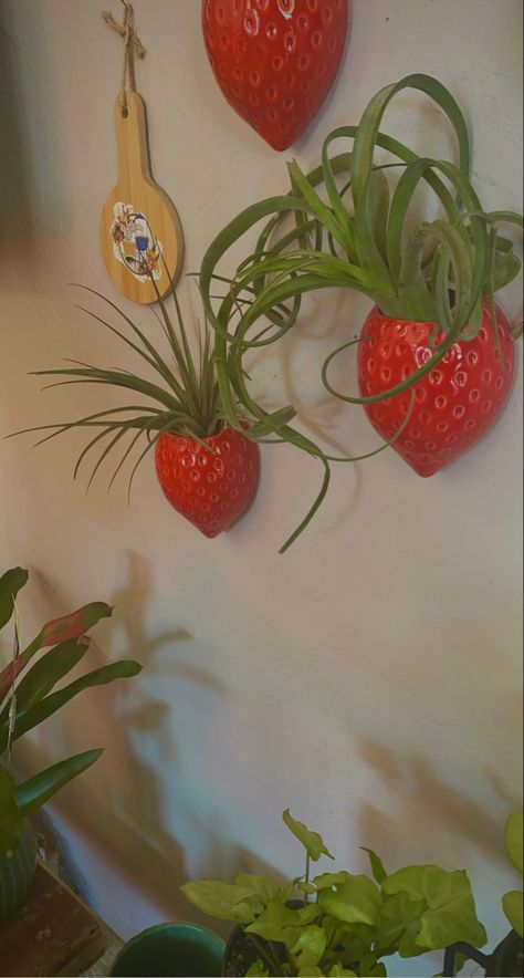 Strawberry Aesthetic Decor, Strawberry Side Table, Fruity Kitchen Decor, Fruit House Decor, Strawberry Kitchen Aesthetic, Strawberry Bathroom Aesthetic, Pink Strawberry Kitchen, Strawberry Living Room, Strawberry Kitchen Decor Ideas