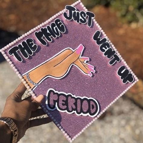 Hair School Graduation Cap, Graduation Cap Designs Hair Stylist, Hbcu Class Outfits, Nail Tech Graduation Cap Ideas, Cosmetology Graduation Pictures Ideas, Beauty School Cap Ideas, Cosmetology Caps For Graduation, Graduation Cap Designs Cosmetology, Cosmetology Graduation Cap