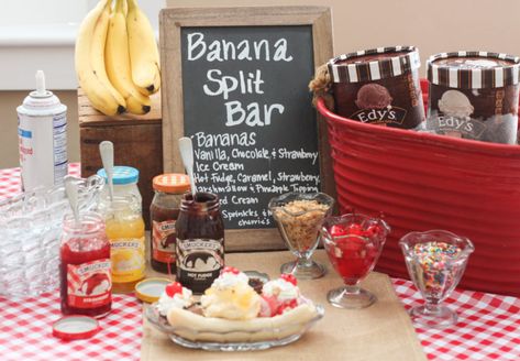 Root Beer Float Bar, Banana Split Bar, Float Bar, Food Bar Ideas, Party Food Bars, Party Food Bar, Wedding Food Stations, Food Bars, Sundae Bar