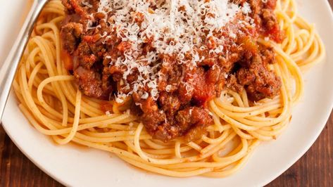 Slow Cooker Bolognese Sauce, Spaghetti With Meat Sauce, Crockpot Spaghetti Sauce, Spaghetti With Meat, Slow Cooker Bolognese, Spaghetti Bolognese Recipe, Crockpot Spaghetti, Bolognese Sauce Recipe, Spaghetti Bolognaise