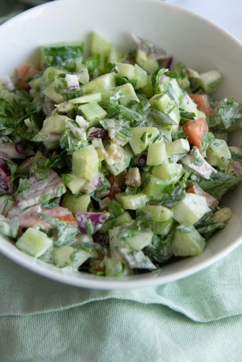 Crunchy Salsa With Fresh Cucumbers, Crisp Cucumber Salsa, Cucumber Salsa Recipe, Lettuce Salads, How To Make Crisps, Veggie Salads, Mexican Favorites, Cold Dips, Cucumber Salsa