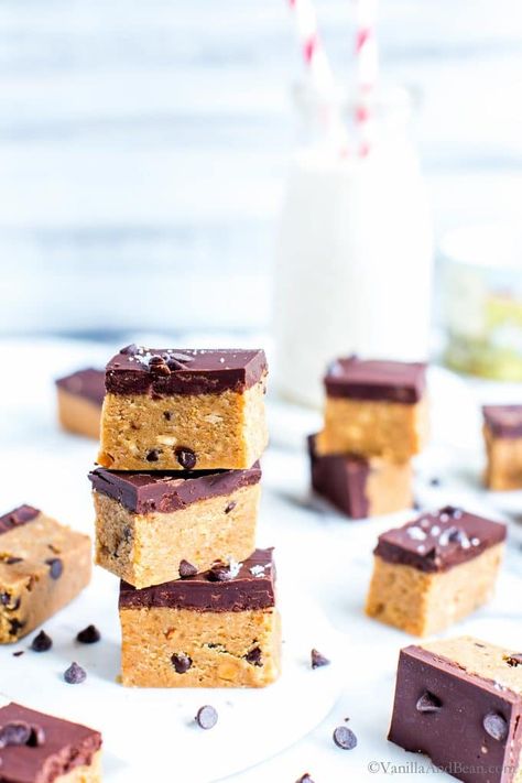 Healthy Dessert Smoothies, No Bake Peanut Butter Bars, Blueberry Bars, Cookie Dough Bars, No Bake Peanut Butter, Peanut Butter Cookie Dough, Dessert Smoothie, Dessert Bar Recipe, Butter Bars