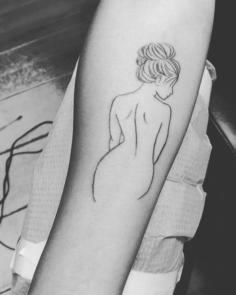 Woman's body tattoo Women Tattoo Sleeve Ideas Classy, Silouttes Tattoo, Woman's Silhouette Tattoo, Women Tattoo Back Of Arm, Line Body Tattoo, Women Body Silhouette Tattoo, Woman Silhouette Tattoo Minimalist, Tattoo Of A Woman Silhouette, Women’s Figure Tattoo