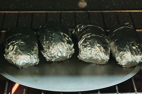 How to Bake Foil-Wrapped Potatoes Foil Potatoes, Baked Red Potatoes, Leftover Baked Potatoes, Cooking Baked Potatoes, Toaster Oven Recipes, Best Baked Potato, Perfect Baked Potato, Making Baked Potatoes, Bread Toaster