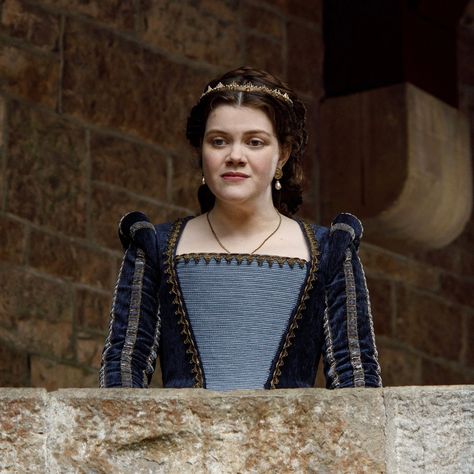 Georgie Henley as Margaret Tudor Tudor Queen, Margaret Tudor, The Spanish Princess, Spanish Costume, Tudor Dress, Spanish Princess, Georgie Henley, The White Princess, Ninth Doctor