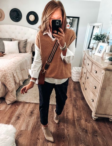 Walmart Winter Outfits 2022, Walmart Outfits Fall 2022, Walmart Sweaters, Outfits With Vests For Women, Walmart Clothes, Sweater Vest Outfit Women, Fall Fashion Trends Casual, Vest Outfit Women, Beverly Ennis Hoyle