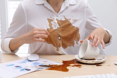 How To Get Coffee Stains Out Of Clothes Remove Makeup Stains, Dish Gloves, Coffee Stain Removal, Breakfast Party Foods, Easy Dinner Casseroles, Powder Laundry Detergent, Coffee Stain, Stain On Clothes, Breakfast Party