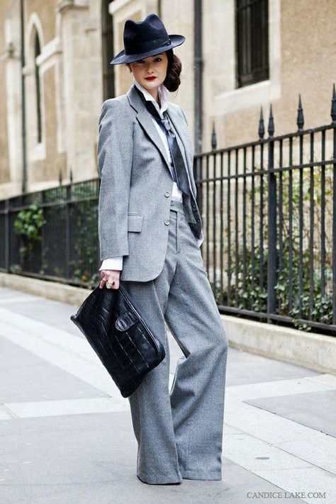 Menswear: A Guide For Women Masculine Fashion, Masculine Style, Diane Keaton, Estilo Chic, Classic Style Women, Black Women Fashion, Womens Fashion For Work, Menswear Inspired, Classic Fashion