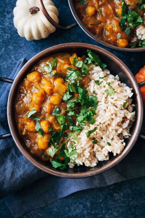 Vegan Pumpkin Curry | Well and Full | #healthy #fall #recipe Vegan Pumpkin Curry, Pumpkin Vegan, Vegan Pumpkin Recipes, Fall Vegan Recipes, Vegetarian Nutrition, Pumpkin Curry, Fall Recipes Healthy, Fall Recipe, Healthy Fall