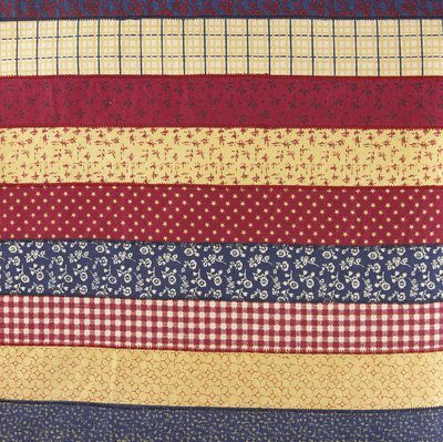 Turning Twenty Quilt, Floral Fabric Pattern, Appliqué Patterns, Fat Quarter Quilt Pattern, Big Block Quilts, Pieced Quilts, Easy Patterns, Fat Quarter Quilt, Quilt Patchwork