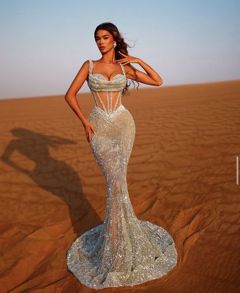 Ball Gowns Fantasy, Glam Wedding Dress, Sequined Fabric, Dinner Dress Classy, Bodycon Maxi Dress, Stunning Prom Dresses, Casual Wedding Dress, Bodycon Maxi Dresses, Dinner Dress