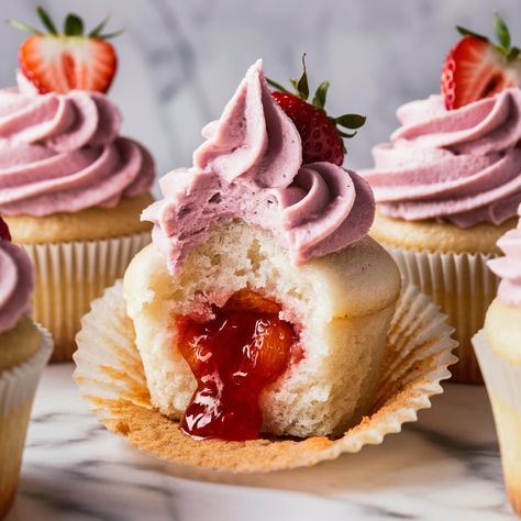 Strawberry Surprise Cupcakes Recipe - Strawberry Filling For Cupcakes, Strawberry Filled Cupcakes, Surprise Cupcakes, Fluffy Vanilla Cake, Best Cake Recipe, Cupcakes Strawberry, Strawberry Cream Cheese Frosting, Cream Cheese Eggs, Bake Cake