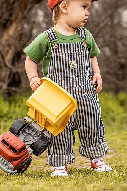 Hey Gang: The New Seekers / Spring 2020 — mini style Spring Boy Outfits, Boy Overall Outfits, Patch Overalls, Gender Neutral Kids Clothes, Outfits Colorful, Vintage Baby Boys, Hippie Baby, Retro Baby