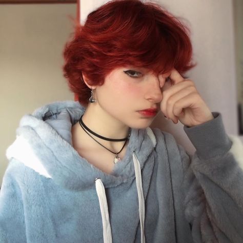 Short Dyed Hair, Androgynous Hair, Short Red Hair, Short Grunge Hair, Hair Inspiration Short, Shot Hair Styles, Alternative Hair, Fluffy Hair, Dye My Hair