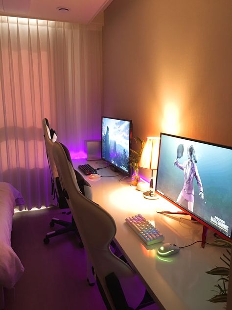 Gaming Set Up Couple, Pc Setup For Couples, Couples Gaming Desk, Couple Game Setup, His And Hers Pc Setup, Couples Gaming Room Setup Modern, Gaming Room Setup 2 People, Matching Pc Setups Couple, Gaming Setup For Couples