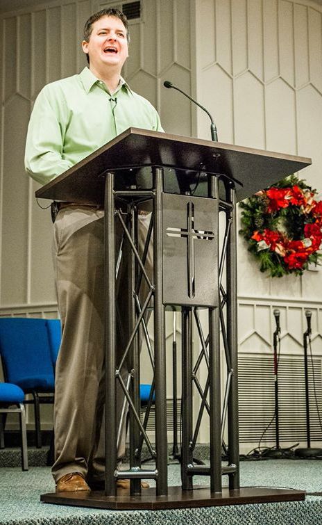 Church Podium Design, Podium Design Stand Ideas, Church Pulpit Design Ideas, Pulpit Design, Sanctuary Decor, Church Pulpit, Podium Design, Church Lobby, Church Building Design