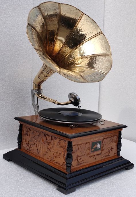 Old Fashioned Record Player, Antique Record Player, Old Record Player, Gramophone Record, Phonograph Record, Life Drawing Reference, Vintage Record Player, Vinyl Player, Record Players