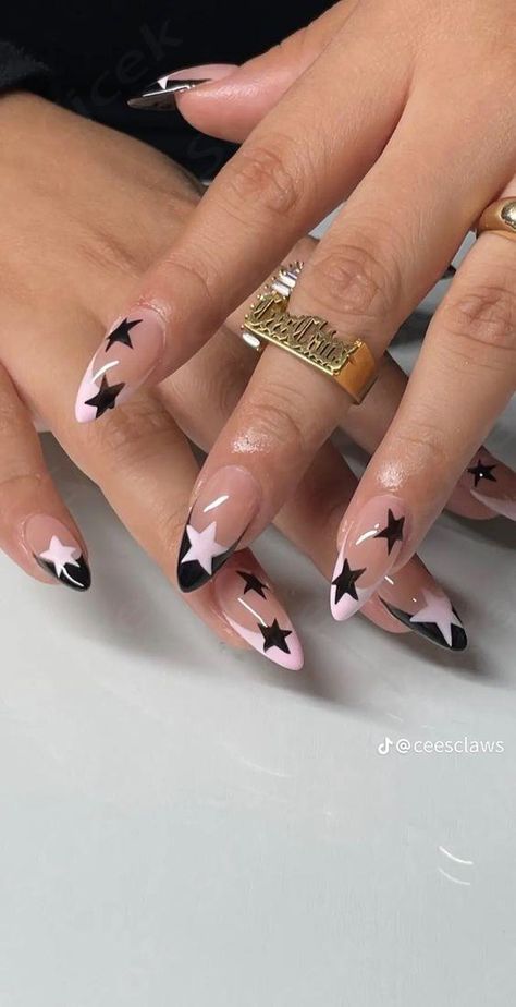 Paznokcie Hello Kitty, Black Acrylic Nails, Nagel Tips, Smink Inspiration, Grunge Nails, Classy Acrylic Nails, Star Nails, Fire Nails, Funky Nails