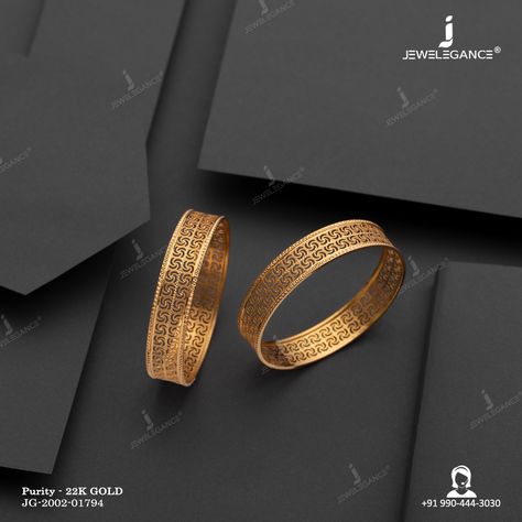 Classical Jewelry, Plain Gold Bangles, 22k Gold Bangles, Tiny Gold Earrings, Gold Bangles For Women, Gold Jewelry Outfits, Gold Bangle Set, Modern Gold Jewelry, Gold Jewelry Simple Necklace