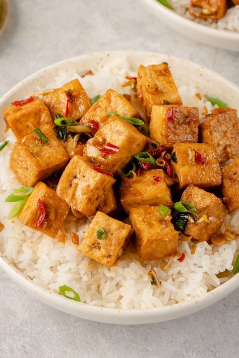 Cheap High Protein, Tropical Kitchen Ideas, Lemongrass Tofu, Tofu Ideas, Lunch Meal Ideas, Lemongrass Recipes, Burger Bread, Soy Tofu, Pizza Sushi