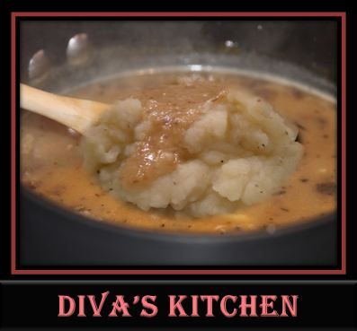 Diva's Forgotten Memories: Diva's Pour man Potato Water Gravy Homemade Beef Gravy, Potato Water, Easy Gravy Recipe, Forgotten Memories, Recipes Potato, How To Make Gravy, Beef Gravy, Gf Recipes, Boiled Potatoes