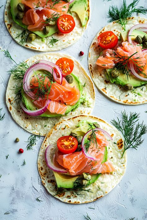 Delicious Smoked Salmon and Avocado Mousse Tacos for a Keto-Friendly Meal #ketodiet #ketorecipes #lowcarb Low Carb Taco Shells, Smoked Salmon And Avocado, Salmon And Avocado, Avocado Mousse, Low Carb Tacos, Low Glycemic Foods, 15 Minute Meals, Low Carb Tortillas, Cream Cheese Spreads