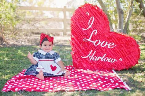 I Love Lucy 1st Birthday Party, I Love Lucy Birthday Party, I Love Lucy Party, 40th Anniversary Party Decorations, Princess Birthday Party Games, Lucy Birthday, Parties Themes, Toddler Party Games, I Love Lucy Show