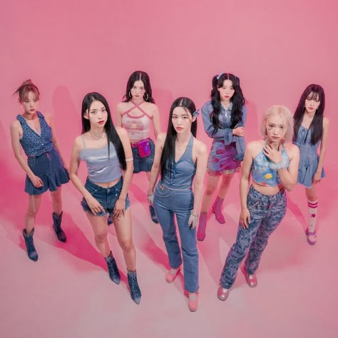 Artbeat 'MAGIC' 1st Mini Album Sequence Outfits, Y2k Photoshoot, Korean Photoshoot, Girls Album, Photoshoot Concept, Kpop Outfits, Stage Outfits, Kpop Girl Groups