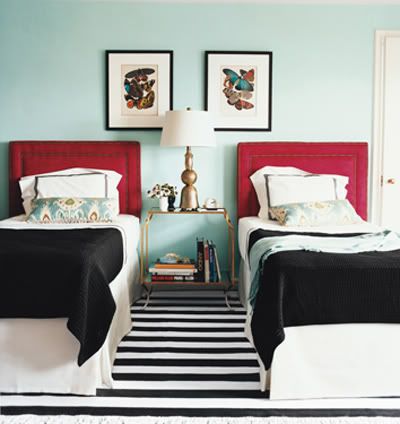 small bedrooms with 2 beds | ... that two twin beds as opposed to one queen bed could be more versatile Red Headboard, House Of Turquoise, Black Headboard, Guest Bedroom Decor, Bedroom Red, Apartment Room, Guest Bedrooms, Twin Bed, Blue Walls