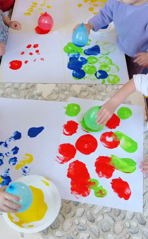 Paint Toddler Activities, Easy Art Crafts For Preschoolers, Colors Art For Toddlers, Colour Activity For Toddlers, Paint With Balloons, Preschool Painting Activities, Color Crafts For Toddlers, Balloon Activities For Kids, Balloons Activities