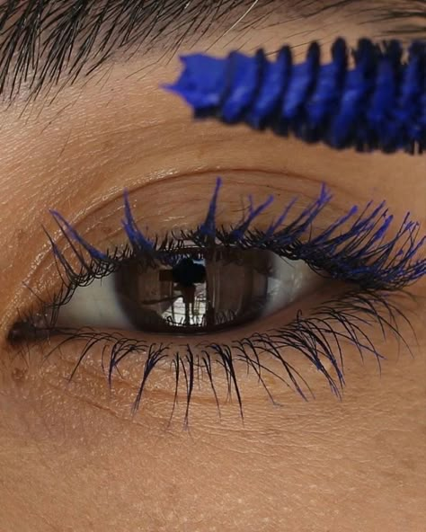 Mascara Bleu, Blue Feeds, Blue Mascara, Zodiac Academy, Blue Aura, Everything Is Blue, Make Up Inspo, Feeling Blue, Descendants