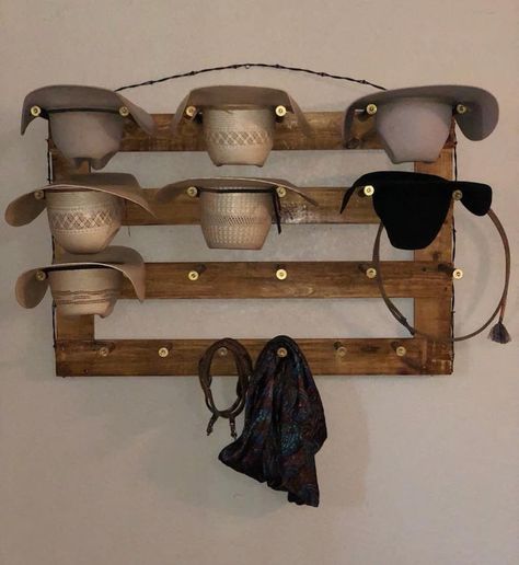 Western Hat Rack, Cowboy Hat Holder, Cowboy Hat Rack, Western Bedrooms, Ranch House Decor, Western Bedroom Decor, Western Rooms, Western Bedroom, Hat Holder