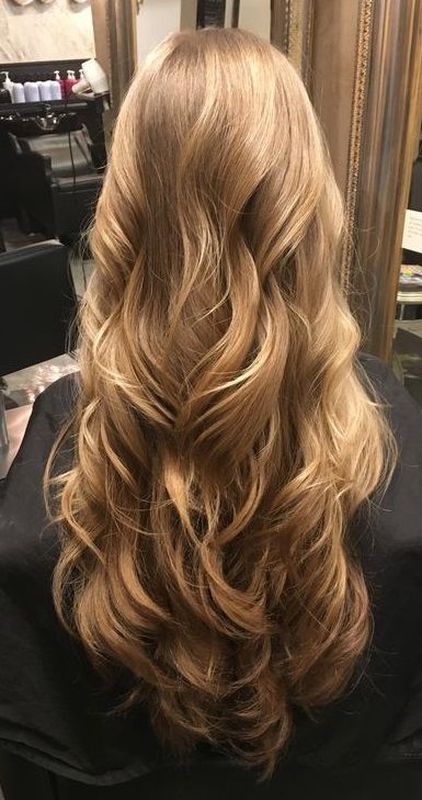 Rambut Brunette, Dirty Blonde Hair, Honey Blonde Hair, Blonde Hair Inspiration, Hair Stylies, Long Blonde, Hair Inspo Color, Light Brown Hair, Long Hair Cuts