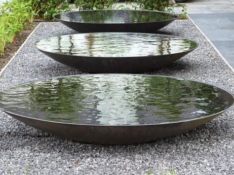 NEUTRAL HEAVEN - Interior Design and Mood Creation: Water Reflection in The Garden Kaktus Dan Sukulen, Taman Air, Garden Water Feature, Water Features In The Garden, Have Inspiration, Garden Fountains, Garden Features, Garden Spaces, Zen Garden